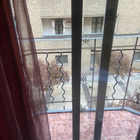 Habitaciones Familiares Con Bano Privado Lf - Sin Ascensor Zaragoza Eksteriør bilde
