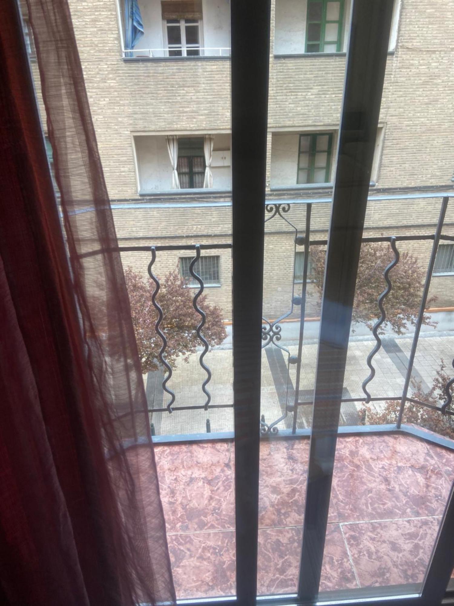 Habitaciones Familiares Con Bano Privado Lf - Sin Ascensor Zaragoza Eksteriør bilde